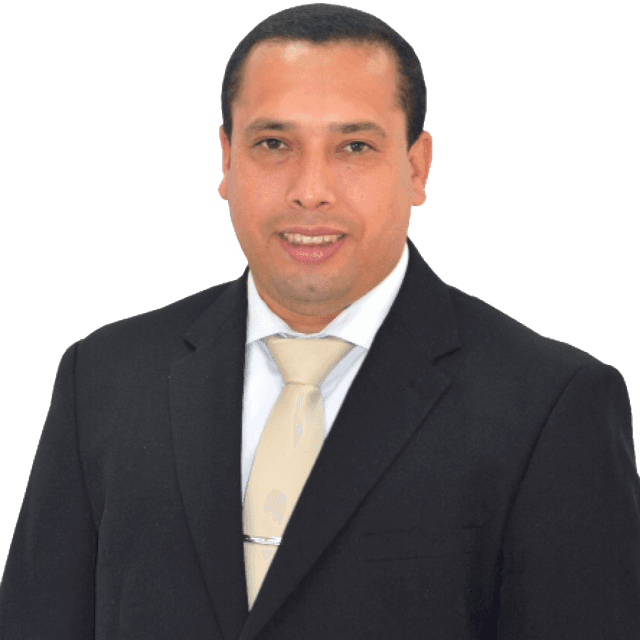 C.P. Edert Falcón Orué